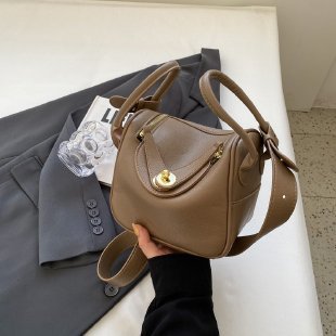 Structured Leather Handbag Bowlift