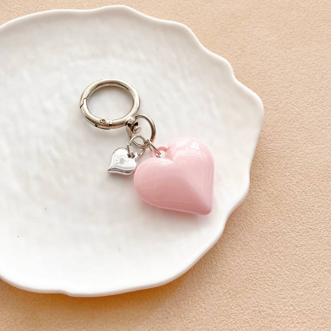 Heart-Shaped Charm Keychain Bowlift