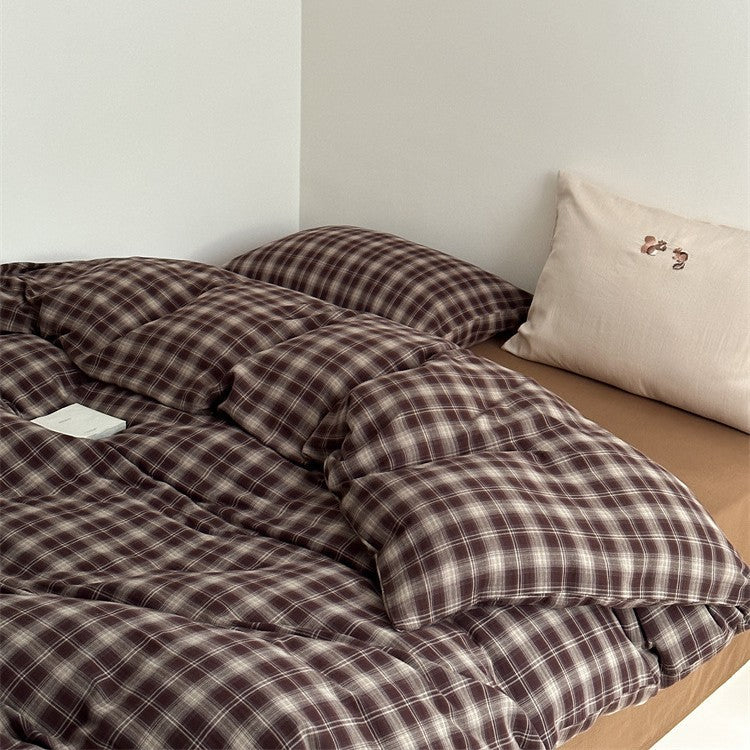 Pastel-striped bedding set made of cotton-linen with rainbow embroidery