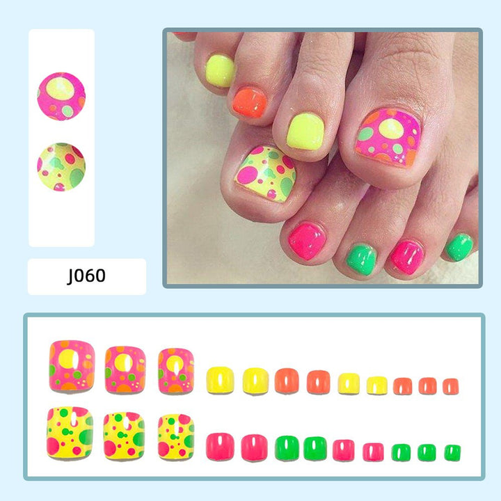 Artificial nails for elegant foot care Bowlift