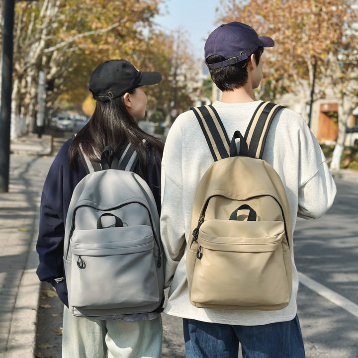 Backpack with practical inner and outer pockets Bowlift