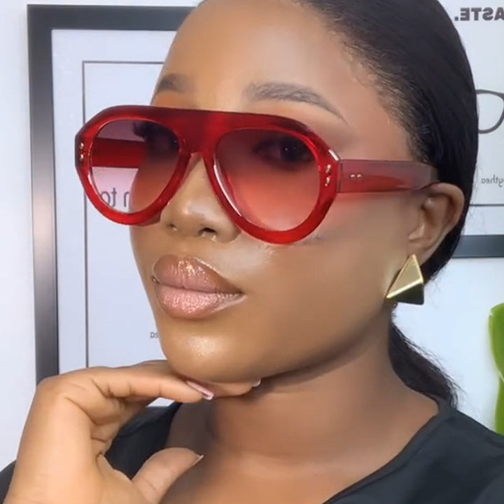 Women's fashionable sunglasses with extravagant design Bowlift