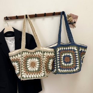 Handcrafted Beach Bag in Geometric Design Bowlift