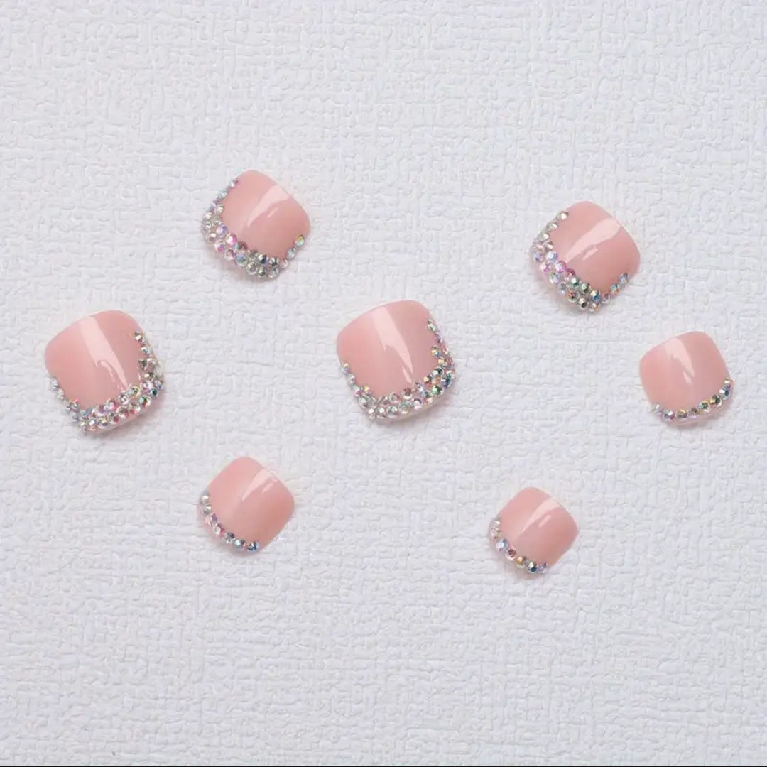 Rhinestone-Embellished Press-On Toenails Bowlift