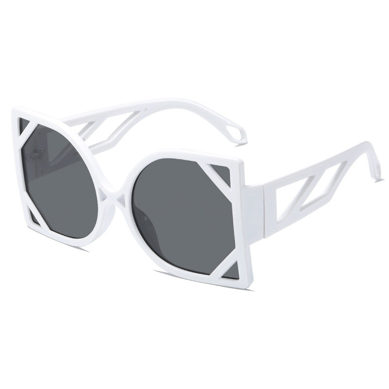 Ladies geometric sunglasses with exclusive design and UV protection Bowlift