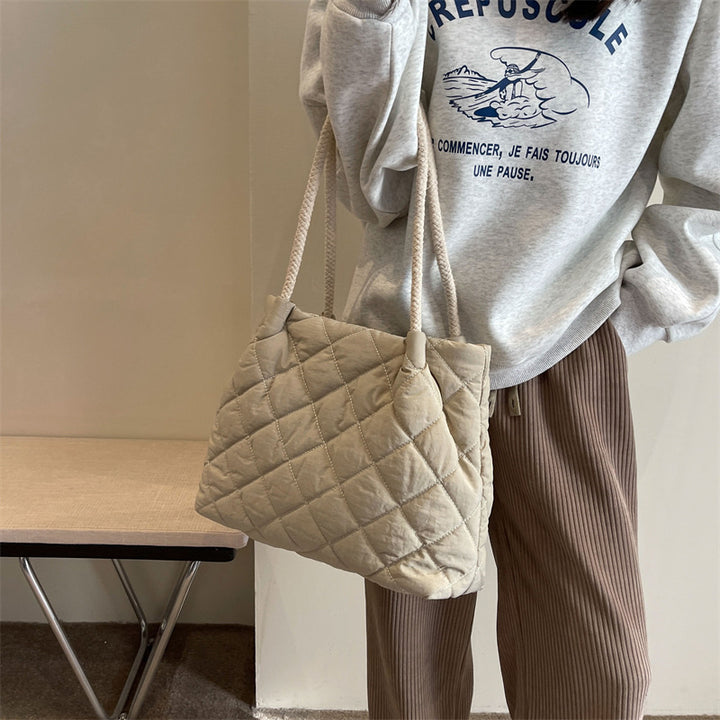 Quilted Casual Tote Bowlift