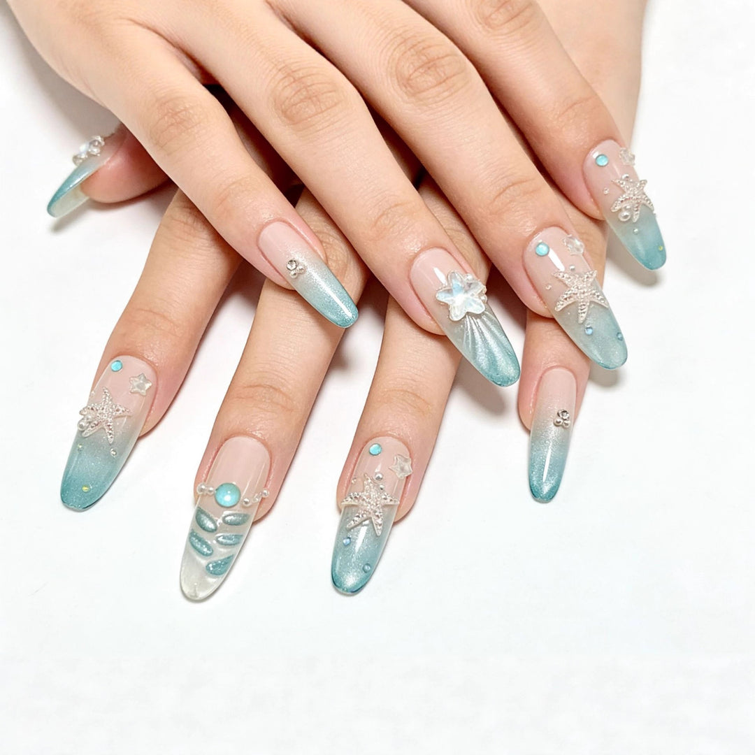 Artificial nails in elegant ocean design Bowlift