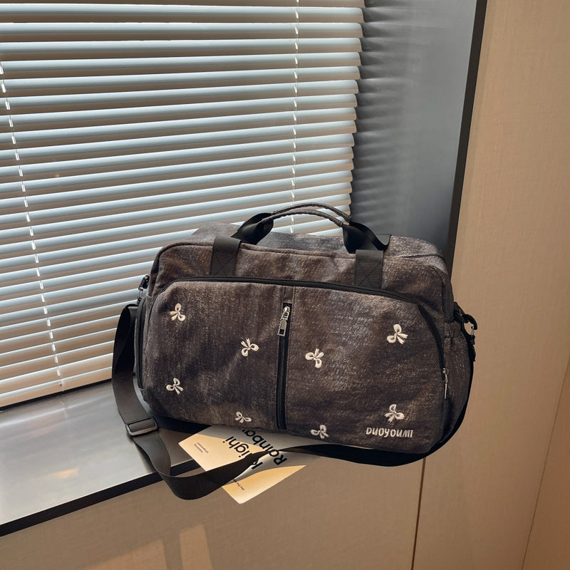 Women's spacious sport and travel bag with elegant details Bowlift