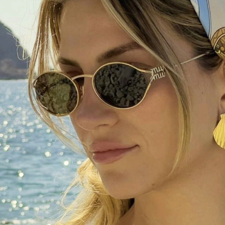 Ladies elegant oval sunglasses Bowlift