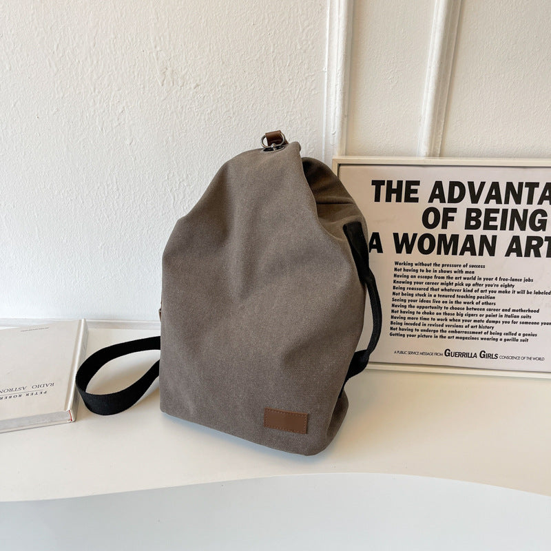 Multifunctional Leisure Bag with Structured Design Bowlift