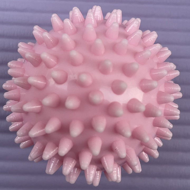 Massage ball with knobs Bowlift