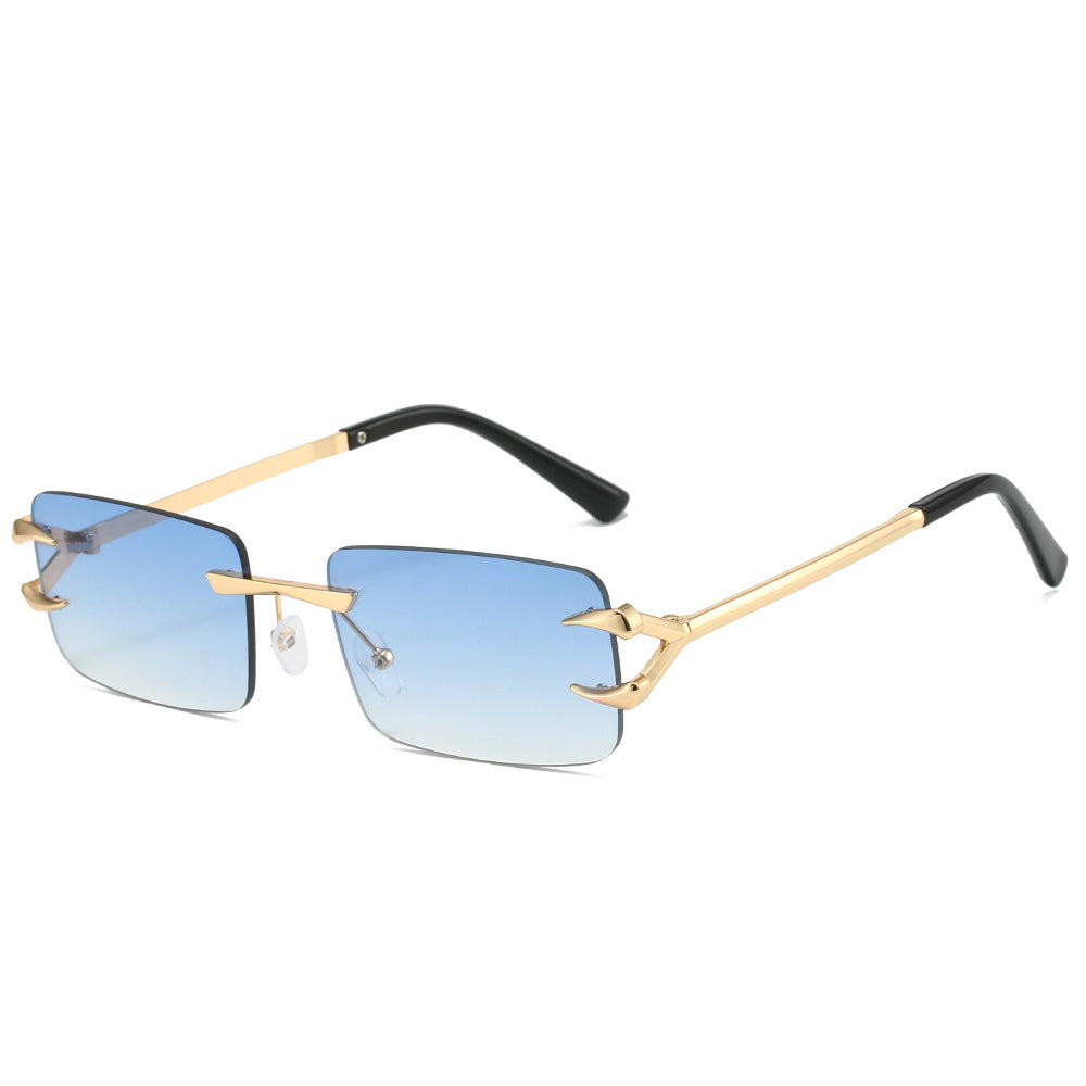 Women's futuristic sunglasses with innovative frame and weather-resistant lenses Bowlift