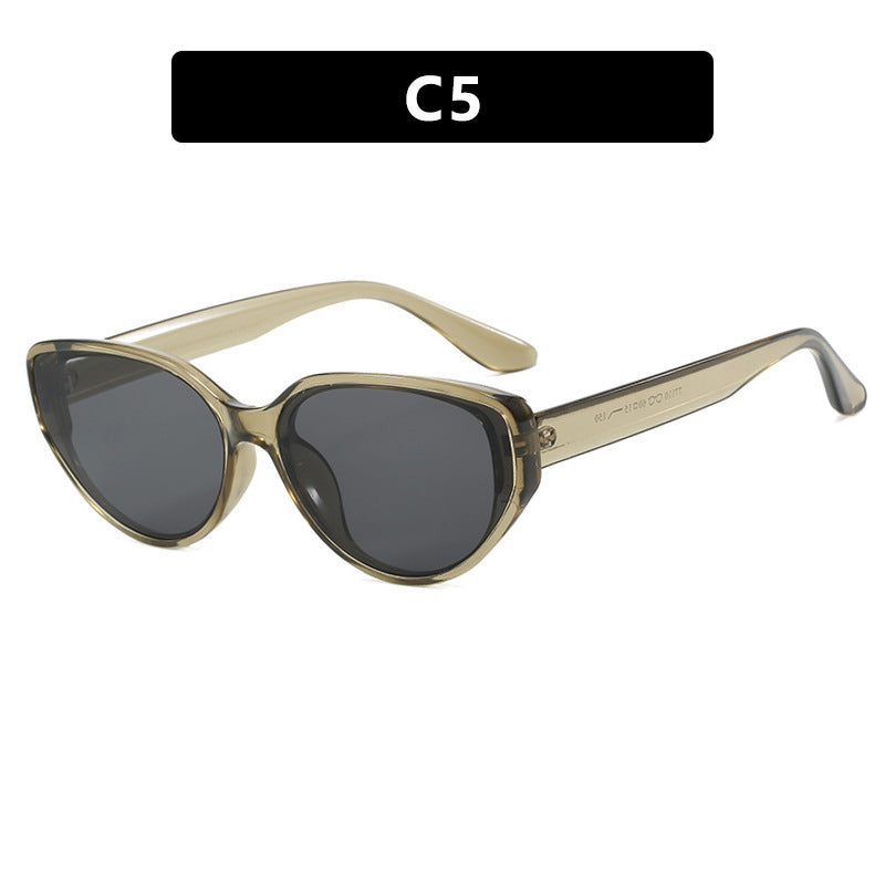 Ladies Cat-Eye Sunglasses with fashionable tortoiseshell pattern and UV protection Bowlift
