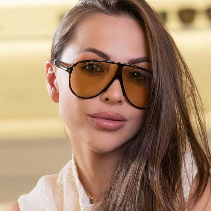 Women fashionable glasses with large trendy frame Bowlift