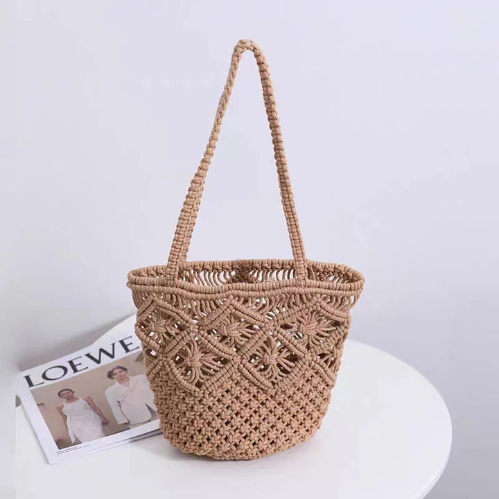 Handcrafted basket bag with floral patterns Bowlift