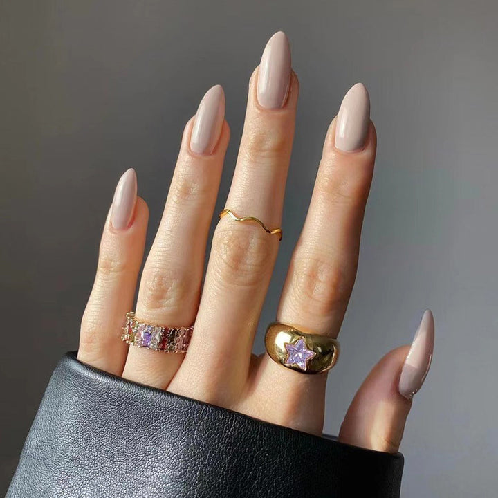 Elegant Acrylic Nails with High Gloss Finish Bowlift