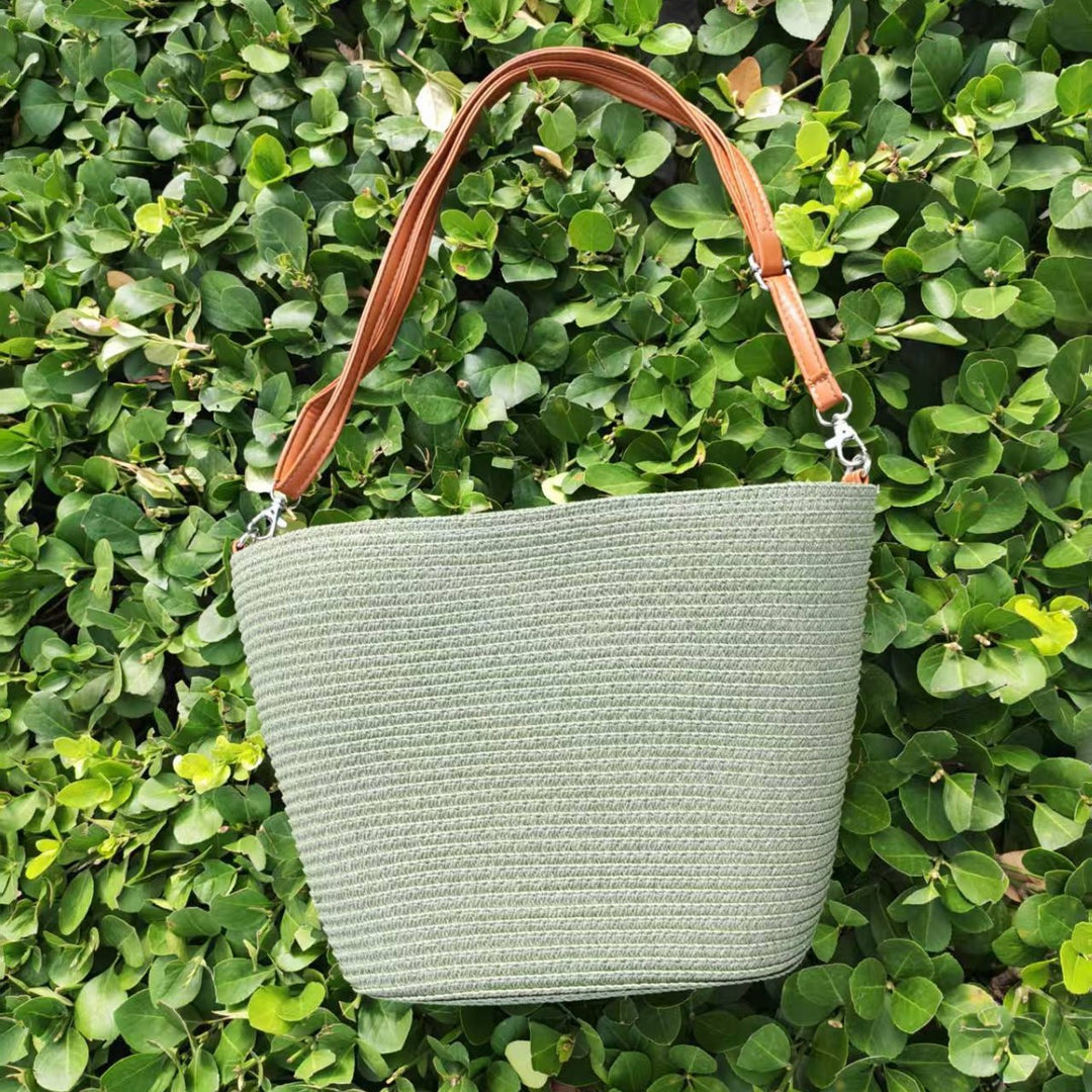Elegant, Braided Shoulder Bag Bowlift