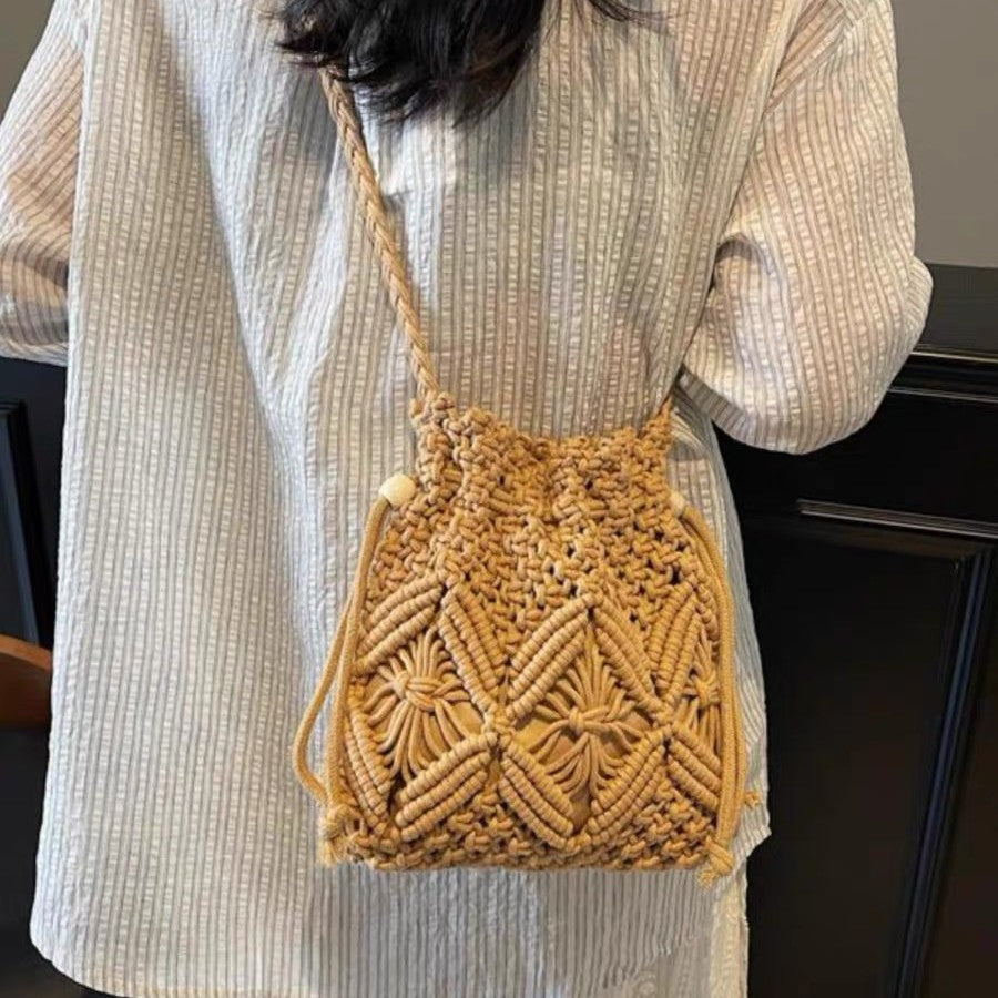 Hand-knotted shoulder bag with floral details Bowlift