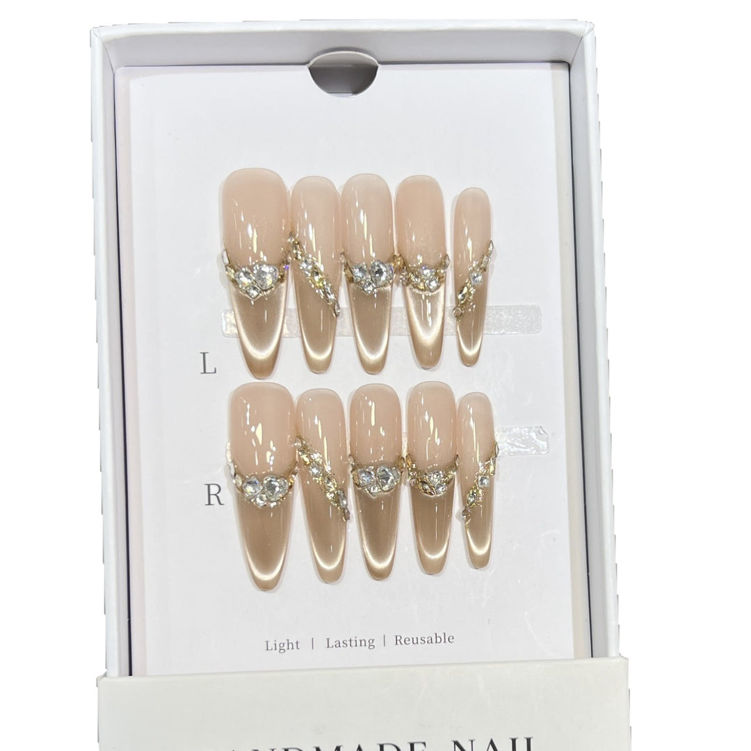 Elegant Stiletto Press-On Nail Set with Rhinestone Design Bowlift