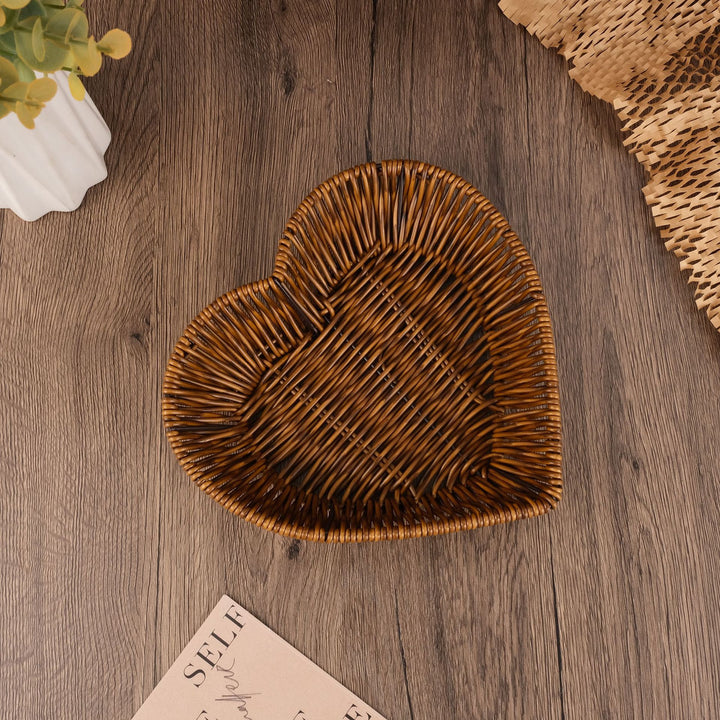 Decorative Heart-Shaped Bowl Bowlift