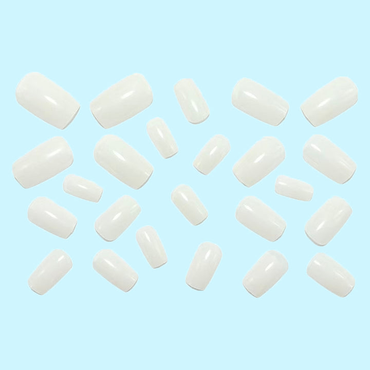 Artificial nails in elegant French design with high-gloss finish Bowlift