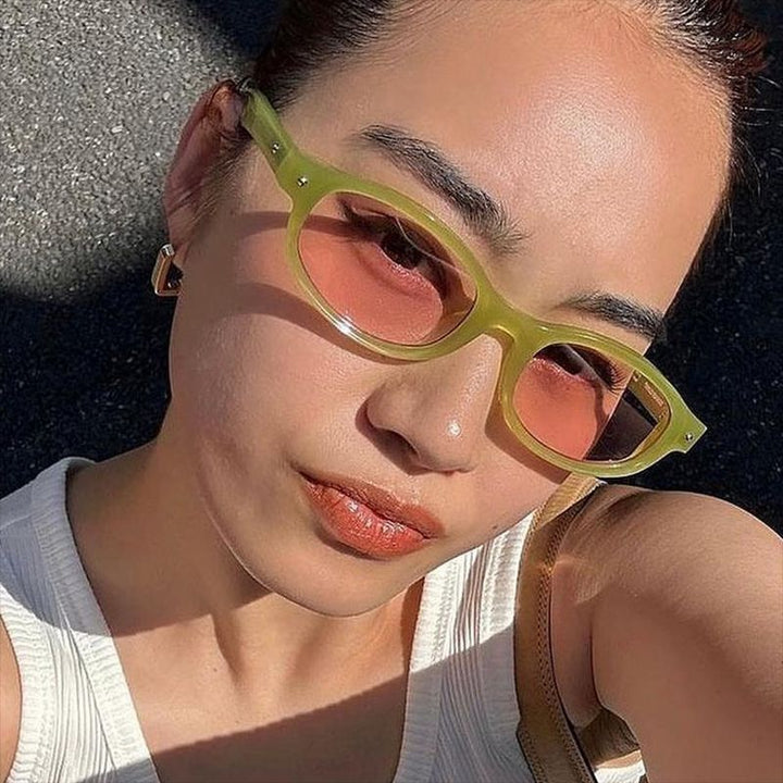 Ladies Cat-Eye Sunglasses in elegant Vintage Style Bowlift