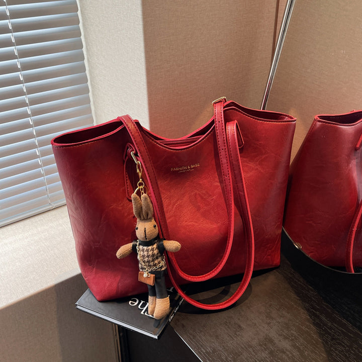 Elegant Leather Tote Bowlift