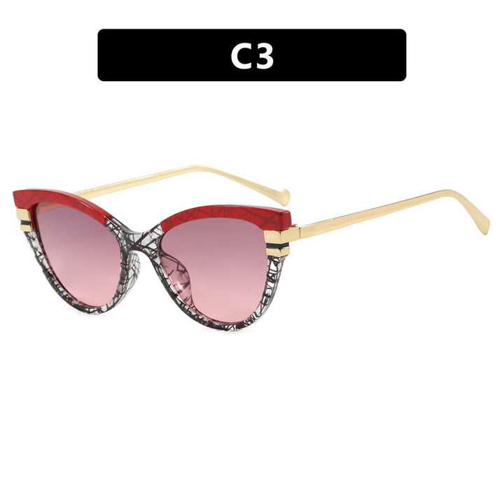 Ladies Cat-Eye Sunglasses with Elegant Plastic Frame and Golden Accents Bowlift