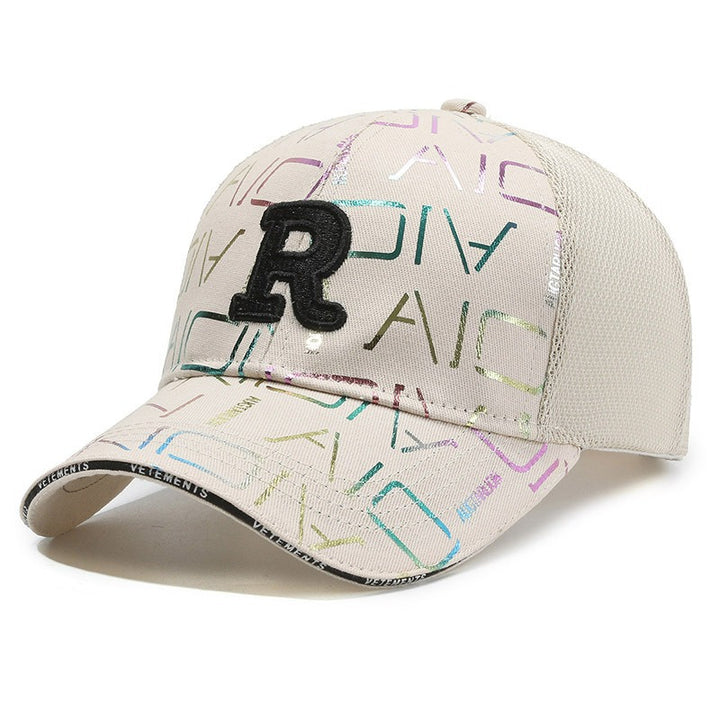 Women’s sporty and stylish cap Bowlift