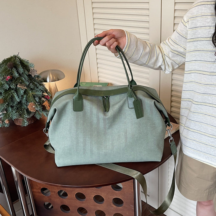 Spacious Weekend Travel Duffle Bag Bowlift