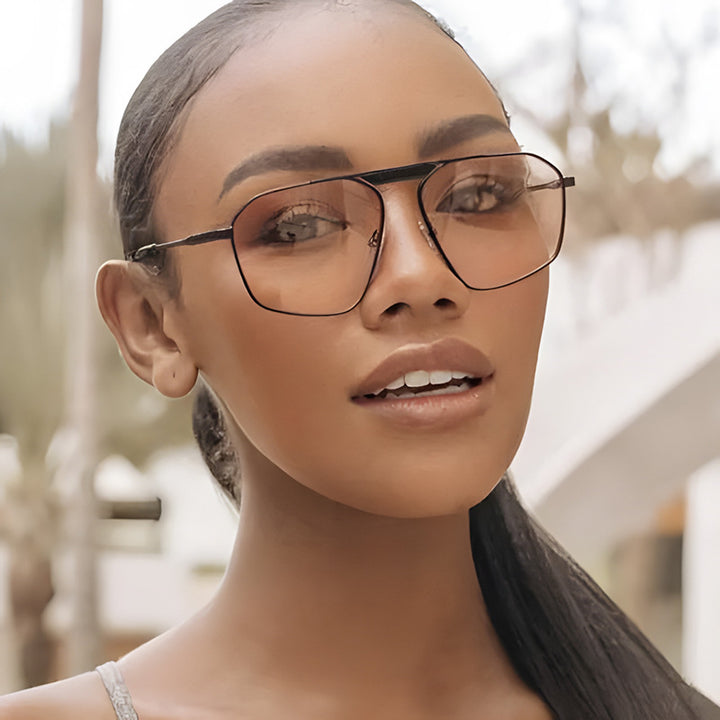 Women's sunglasses in a modern, geometric design with a sturdy metal frame Bowlift