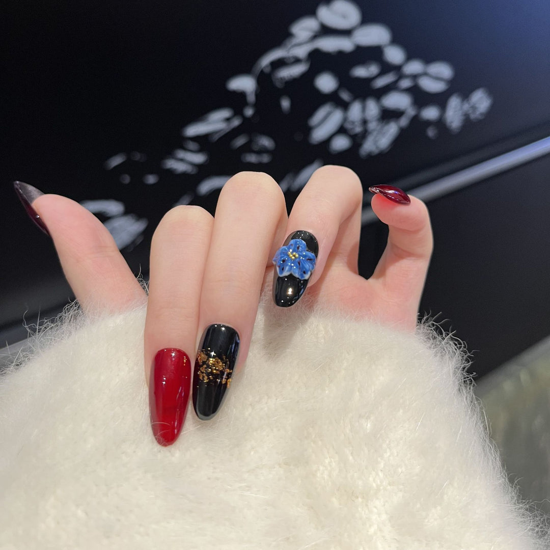 Artistic Floral Accent Press-On Nail Set Bowlift