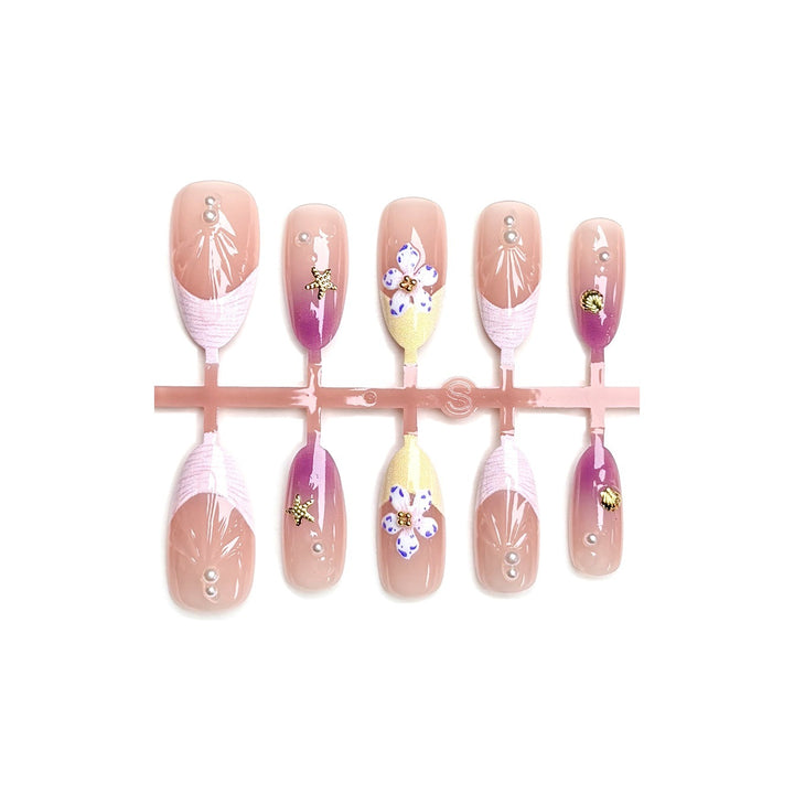Elegant Floral Press-On Nail Design Set