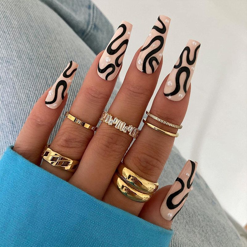 Artificial nail set with unique patterns Bowlift