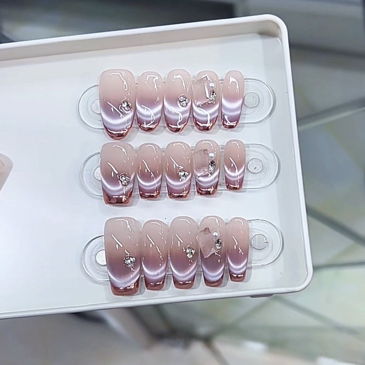 Premium Press-On Nail Set with Elegant Gradient Design Bowlift