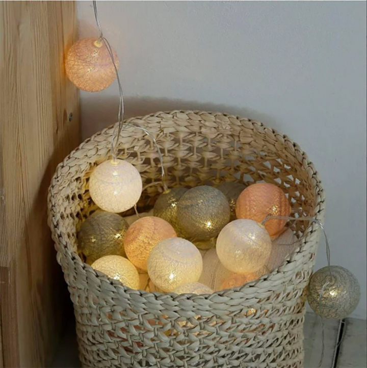 BowLift | Cotton Ball Garland