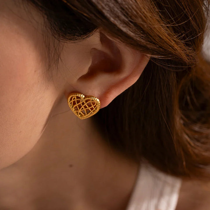 BowLift | 18k Open Heart Mesh Earrings