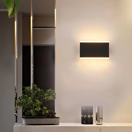 BowLift | Versatile LED Wall Light for Indoor and Outdoor Use