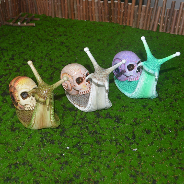 BowLift | Snail Skull Halloween Patio Sculpture