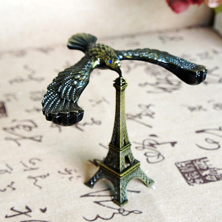 BowLift | Retro Eagle Tower Balance Figurines