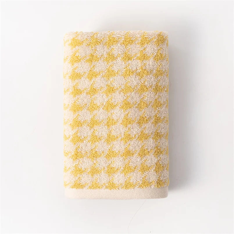 HoundLuxe Vintage Houndstooth Cotton Face Cloth Bowlift