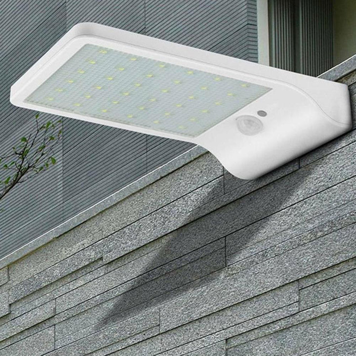 BowLift | Waterproof Solar Outdoor Garden Light