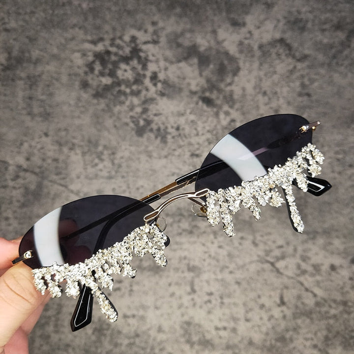 Cry me a Glitter' Sunglasses | Let the festival season begin! | Bowlift
