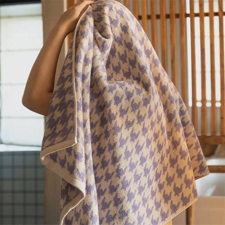 HoundLuxe Vintage Houndstooth Cotton Face Cloth Bowlift