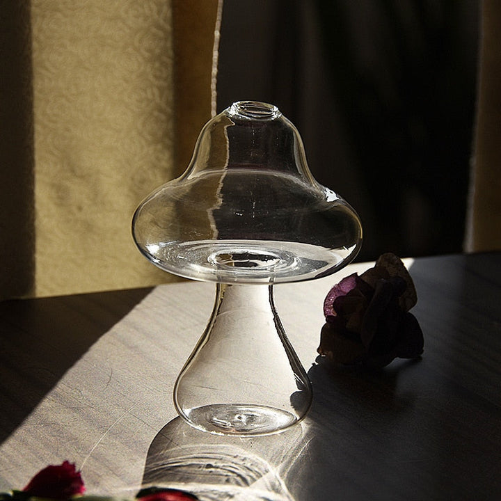 BowLift | Mushroom Inspired Elegant Glass Vase