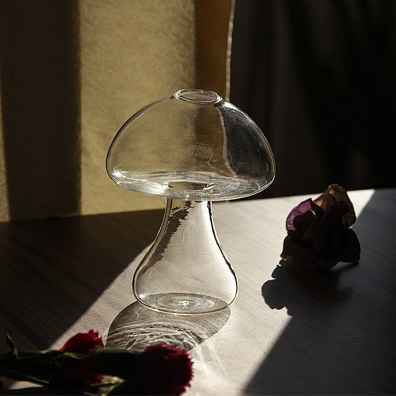 BowLift | Mushroom Inspired Elegant Glass Vase