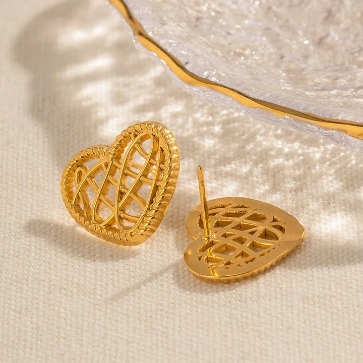 BowLift | 18k Open Heart Mesh Earrings