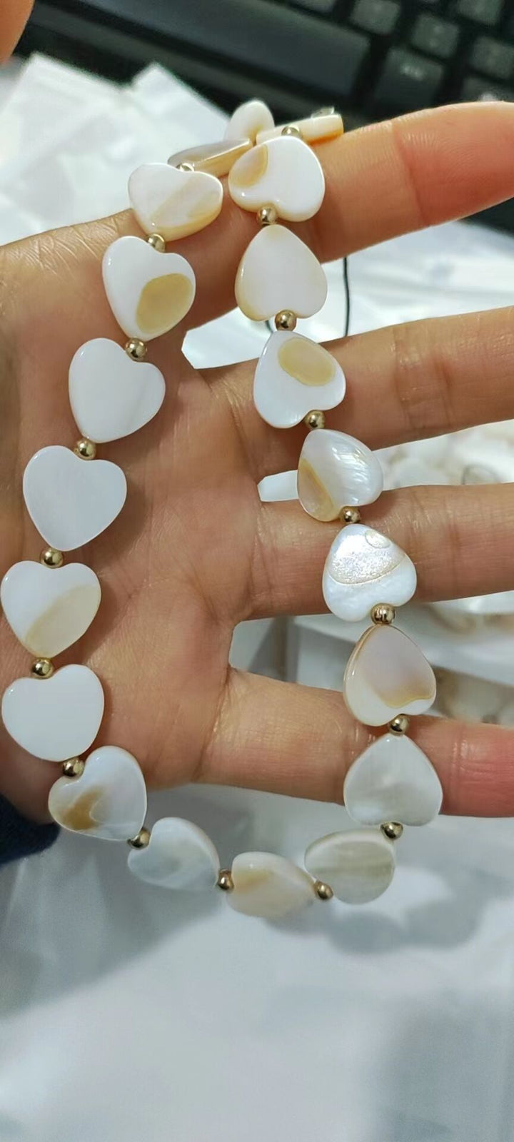 Trendy Mobile Accessories for You Bowlift