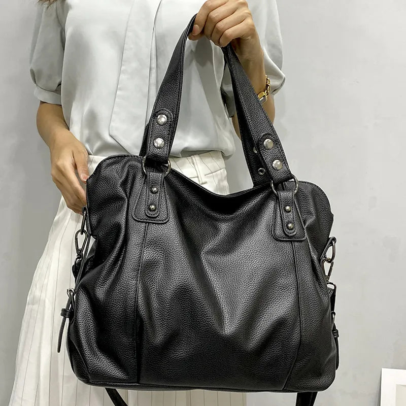 Isabela Tote – Trendy and Spacious Student Bag Bowlift
