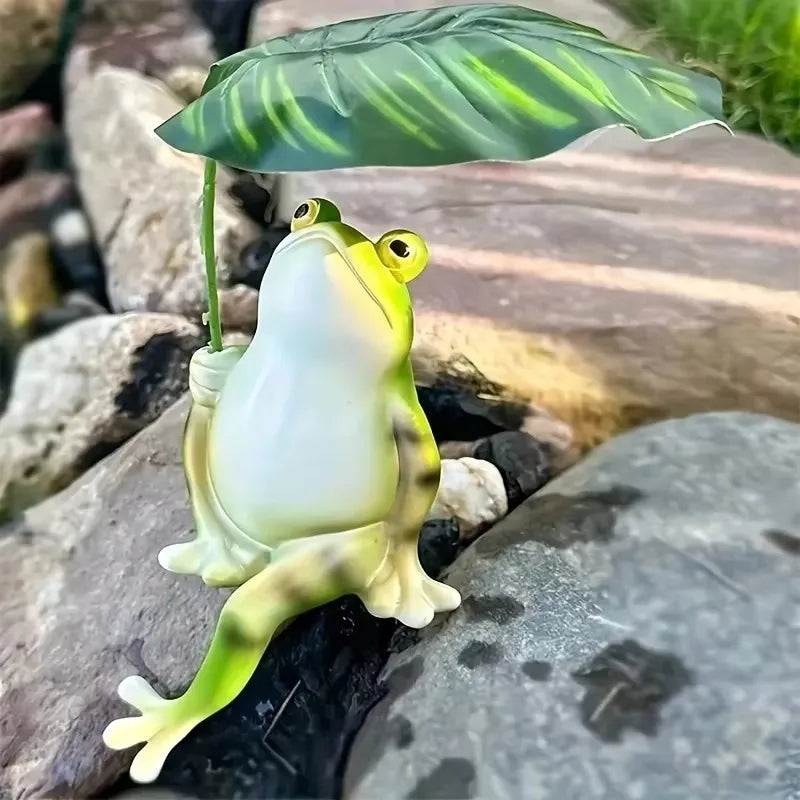 BowLift | Frog on Lotus Leaf Figure for Aquarium Garden Decoration and Balcony Decoration